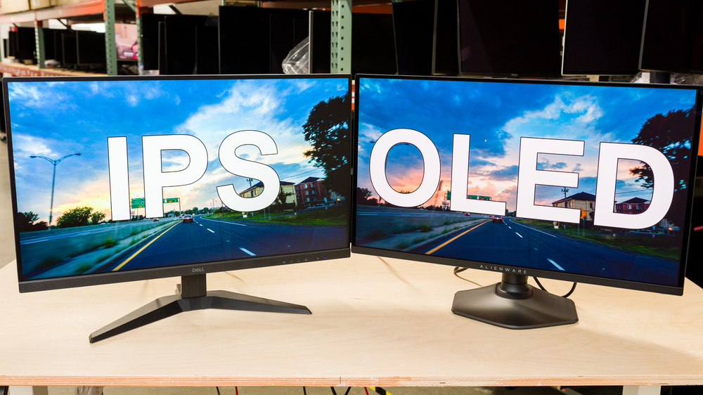 Monitor layar lengkung OLED super tipis memancarkan warna saturasi menendang di ruangan gamer temaram